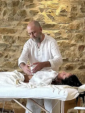 Guérisseur magnétiseur, soins énergétiques personnalisés et recherche d’eau. Retrouver équilibre, apaisement et vitalité